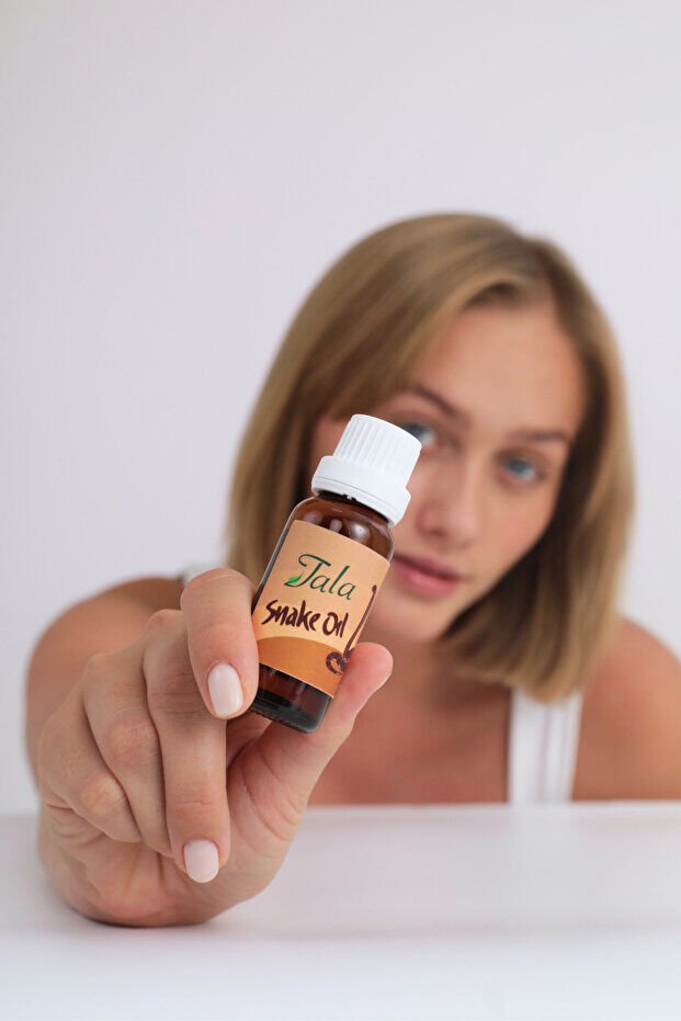 Tala Yılan Yağı Saç Dökülmesi Karşıtı Saç Besleyici ve Onarıcı Saç Bakım Yağı 20 Ml