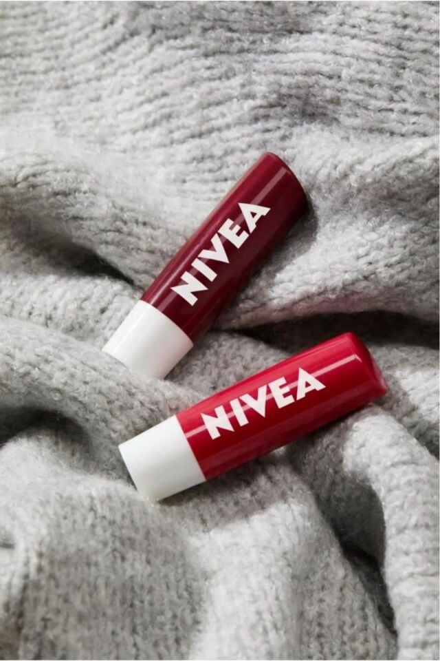NIVEA Dudak Bakım Kremi ve Parlatıcısı Kiraz 4,8g