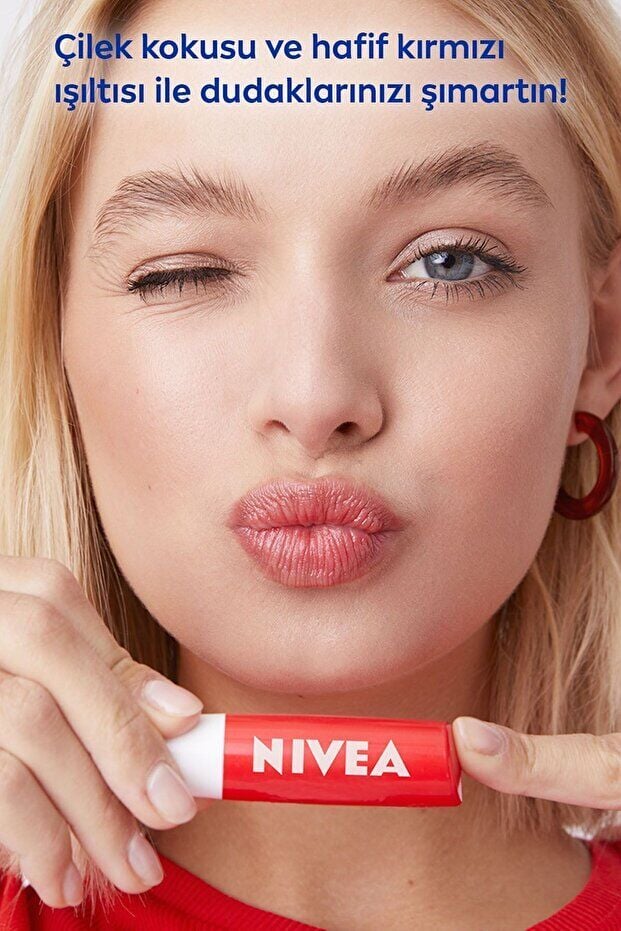 NIVEA Çilek Renkli Dudak Bakım Kremi ve Parlatıcısı 4.8g